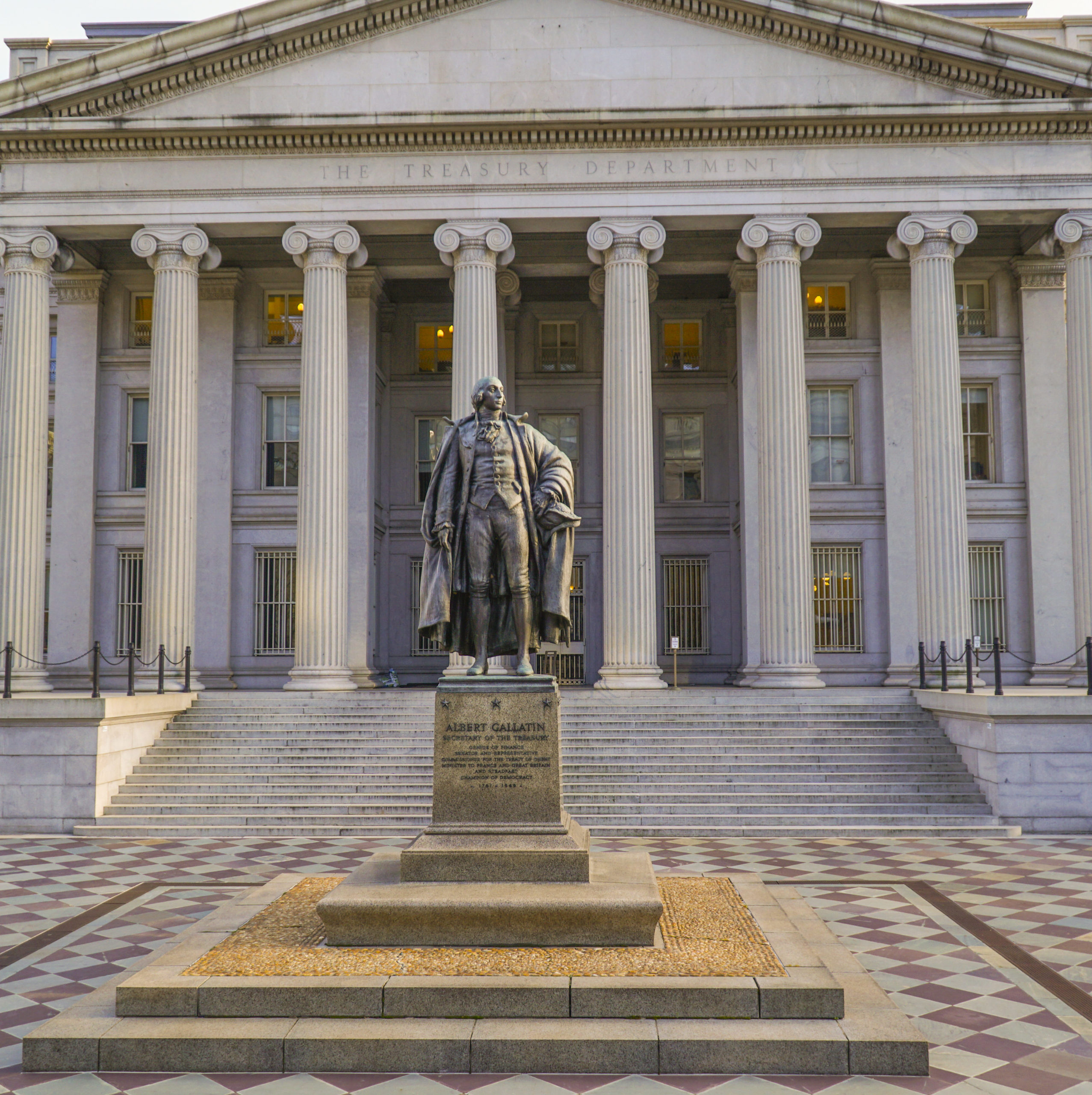 Financial Strangulation: Trump's Treasury Prepares to Freeze Mexican Banks Linked to Cartels